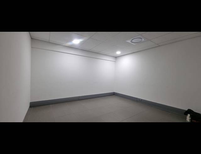 136.20M² OFFICE TO LET IN GLENWOOD